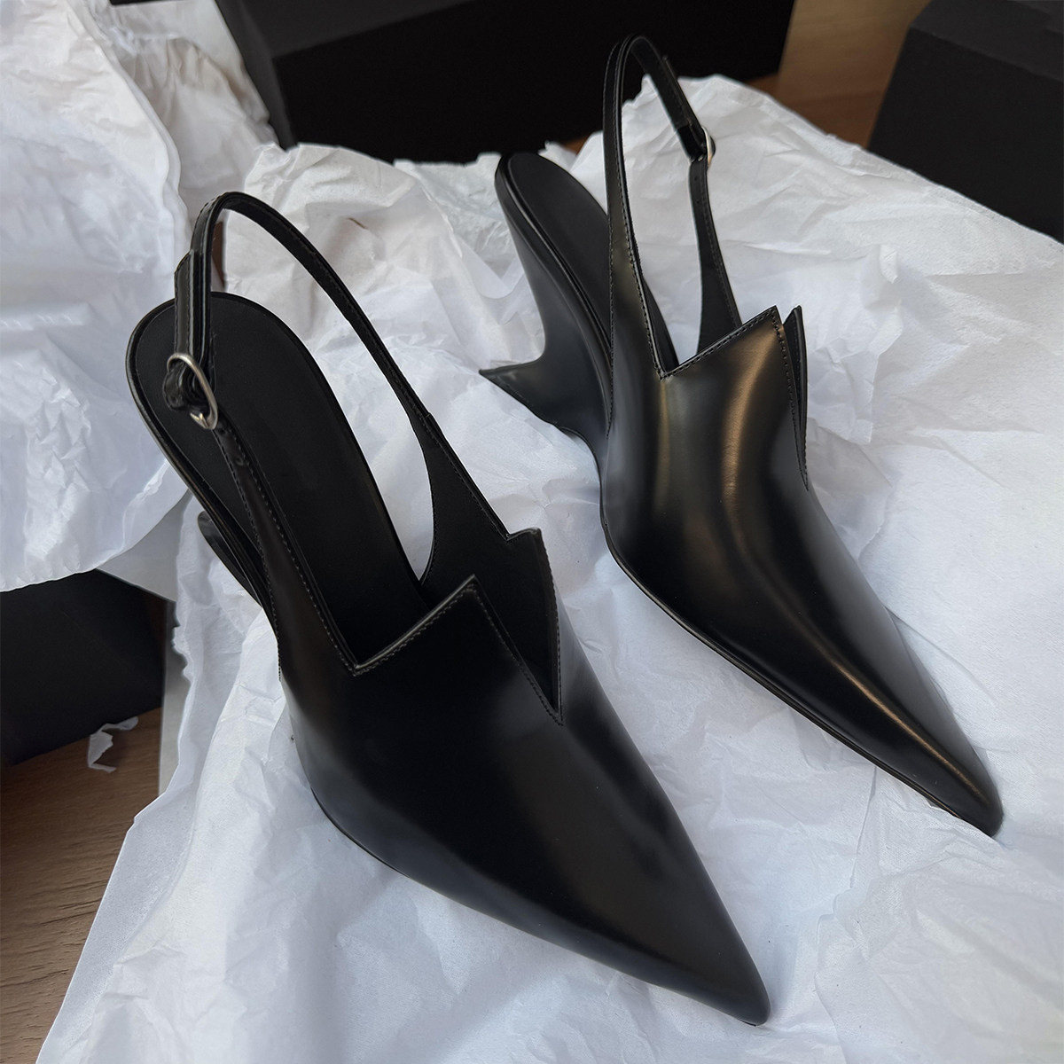 Ladies V Front Cut Slingback P - đánh giá và giá Women Formal Upper Wear